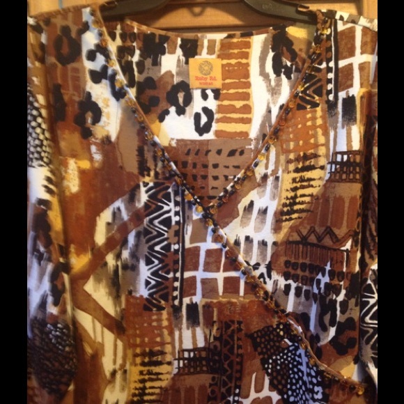 Ruby Rd. Women Tribal Top - Picture 2 of 4